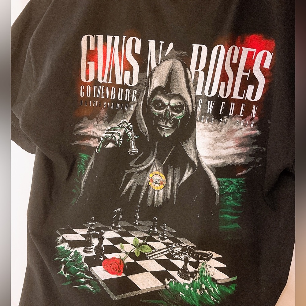 Guns N Roses Not In This Lifetime Sweden Tour T-Shirt - Picture 3 of 5